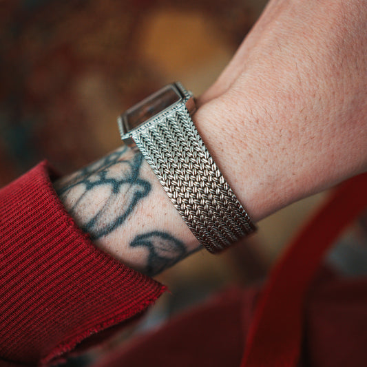 Larvan Quartz Burlwood Dial