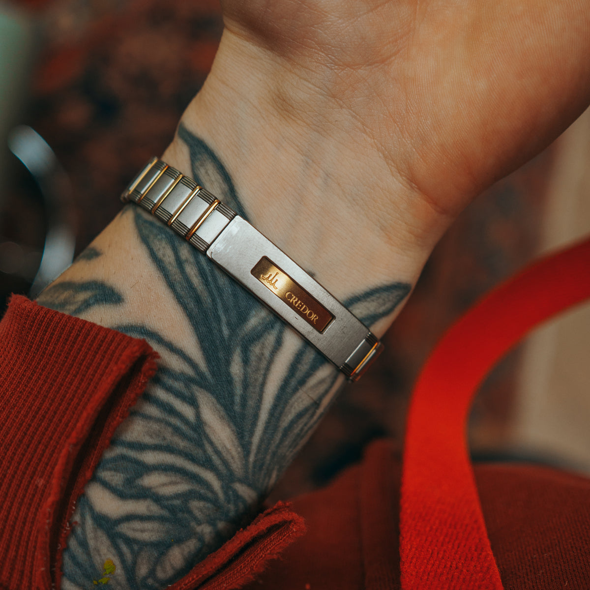 Credor Tiny Watch bracelet side view