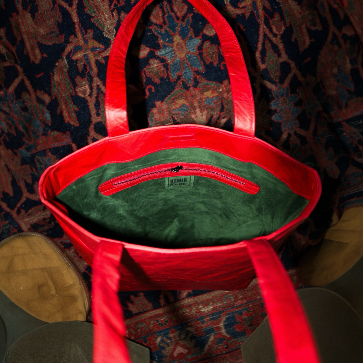 The Tote 007