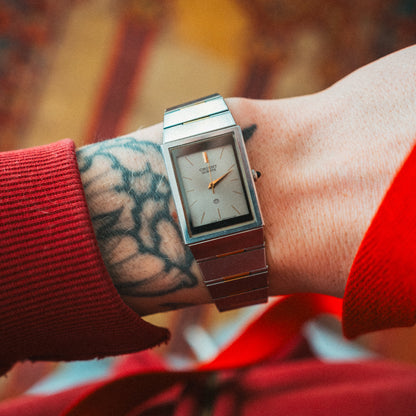 Orient Quartz - Two Tone