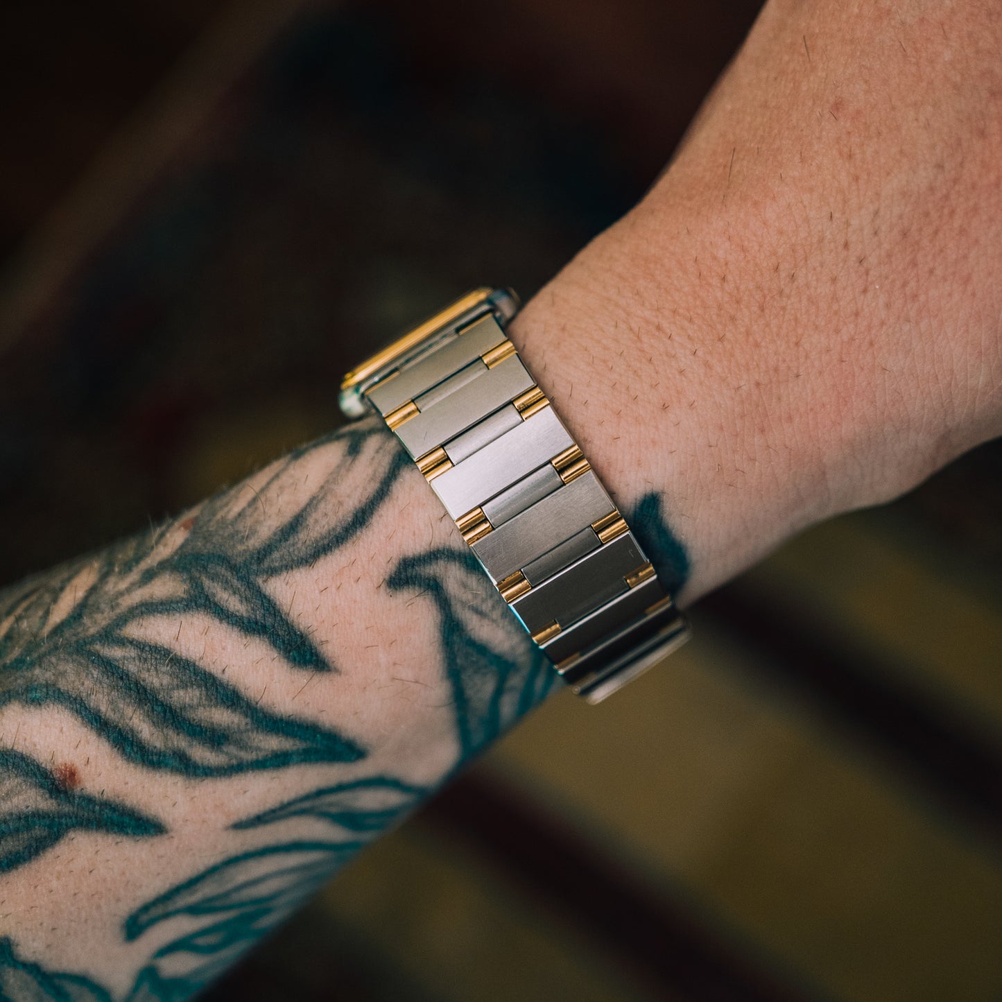 D'Homme Quartz - bracelet side view