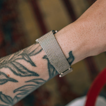 Citizen Tigers Eye Dial - mesh bracelet side profile