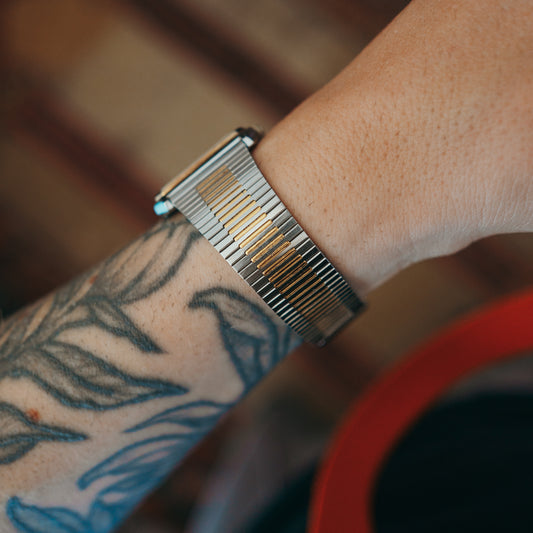 Seiko Dolce - bracelet side view