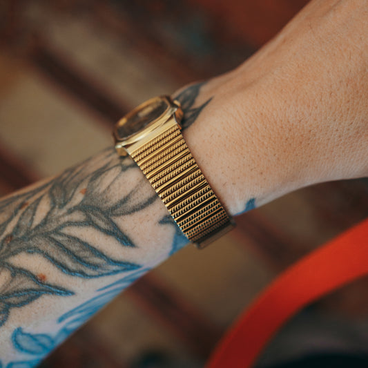 Seiko Quartz Larvikite - bracelet side view