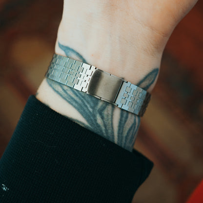 Seiko Quartz Malachite Dial bracelet clasp detail