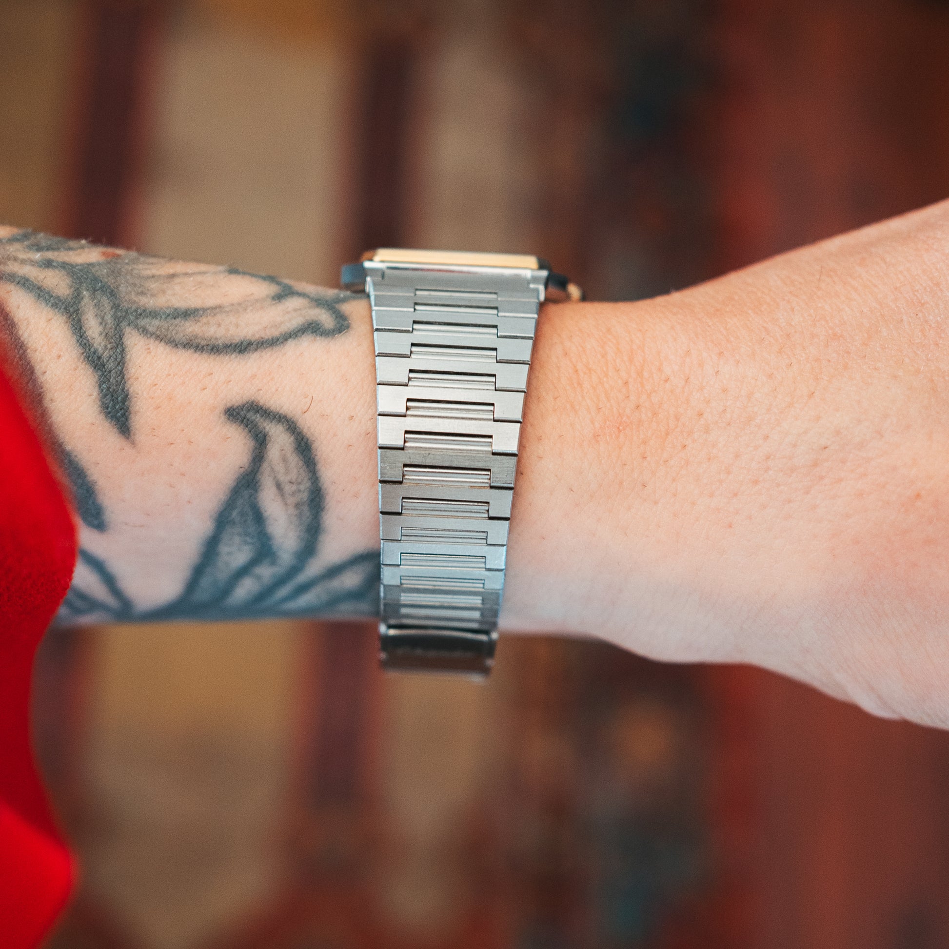 Orient Chandor Quartz bracelet back view