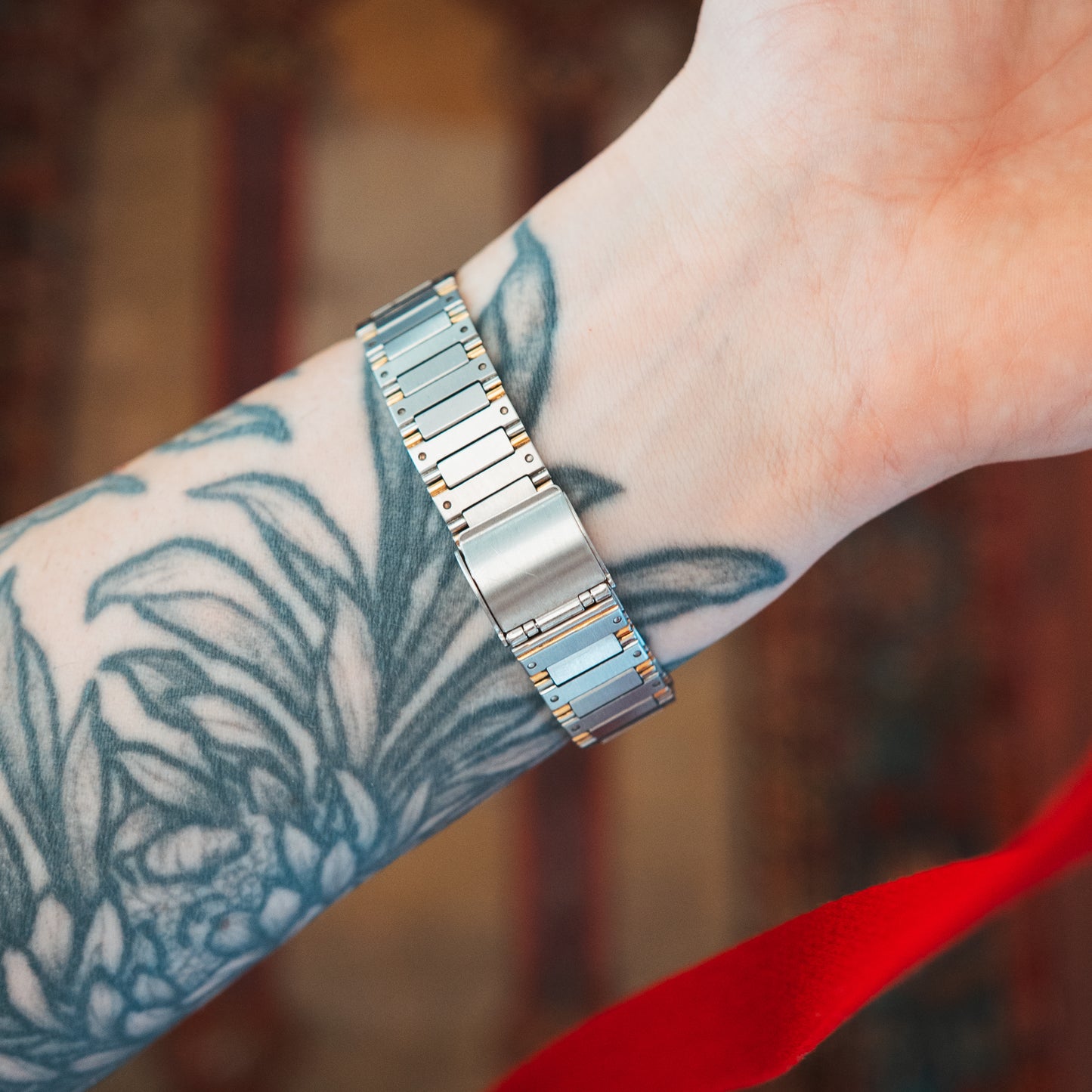 Seiko Silver Wave two-tone bracelet clasp detail