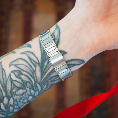 Seiko Silver Wave two-tone bracelet clasp detail