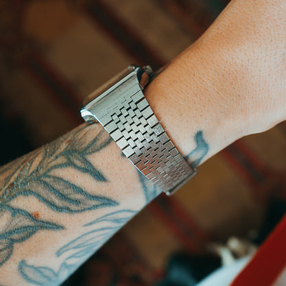 Seiko King Quartz wide brick bracelet back detail