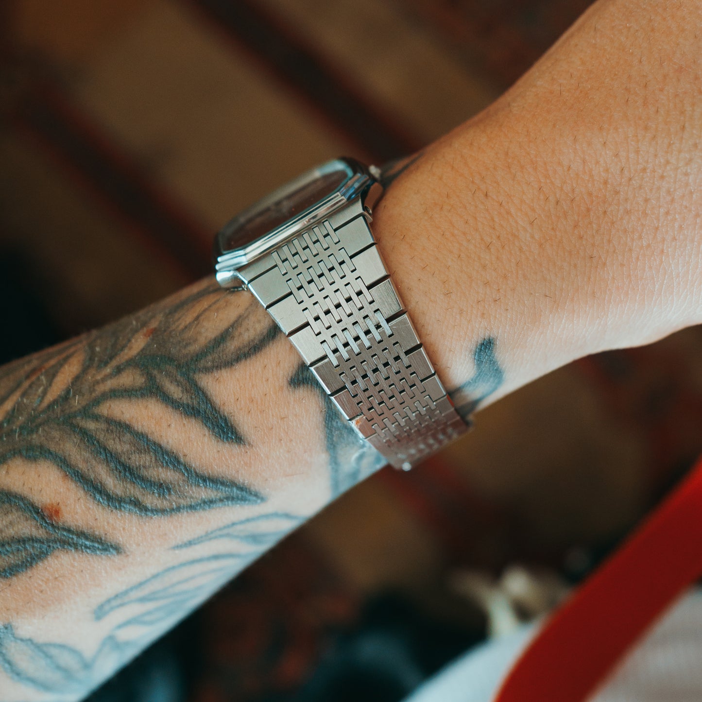 Seiko Quartz woven grid bracelet back detail