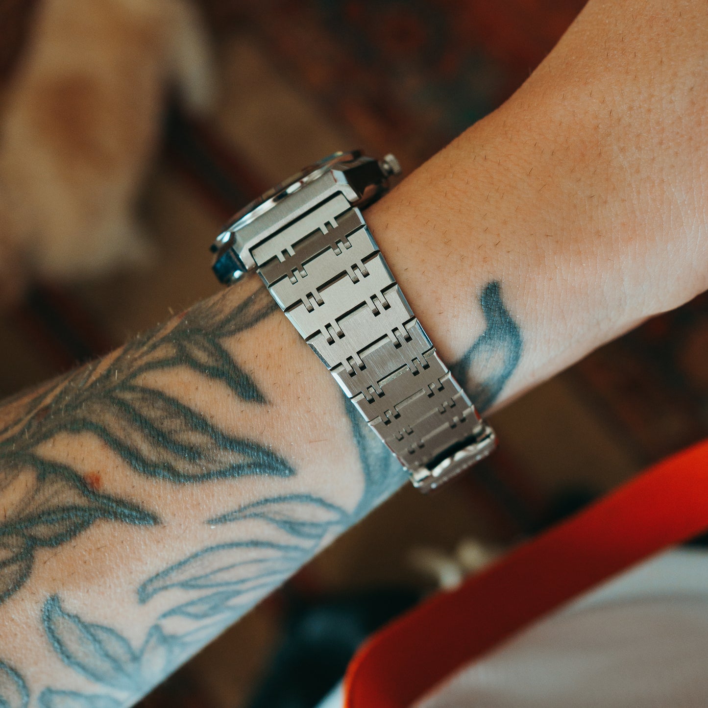 Seiko Quartz ladder-link bracelet back detail