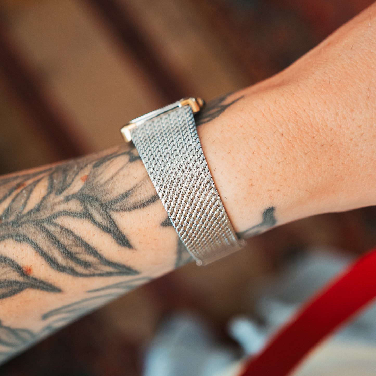 Citizen Quartz Frame Bezel side
