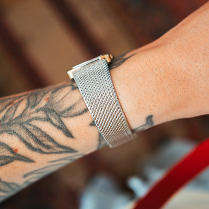 Citizen Quartz Frame Bezel side