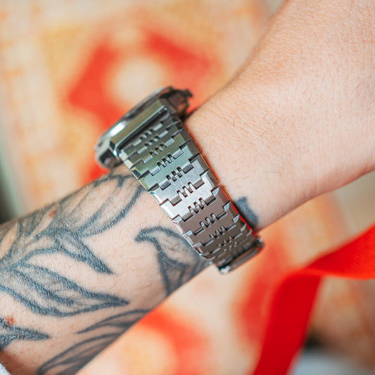 Seiko Quartz Tigers Eye bracelet