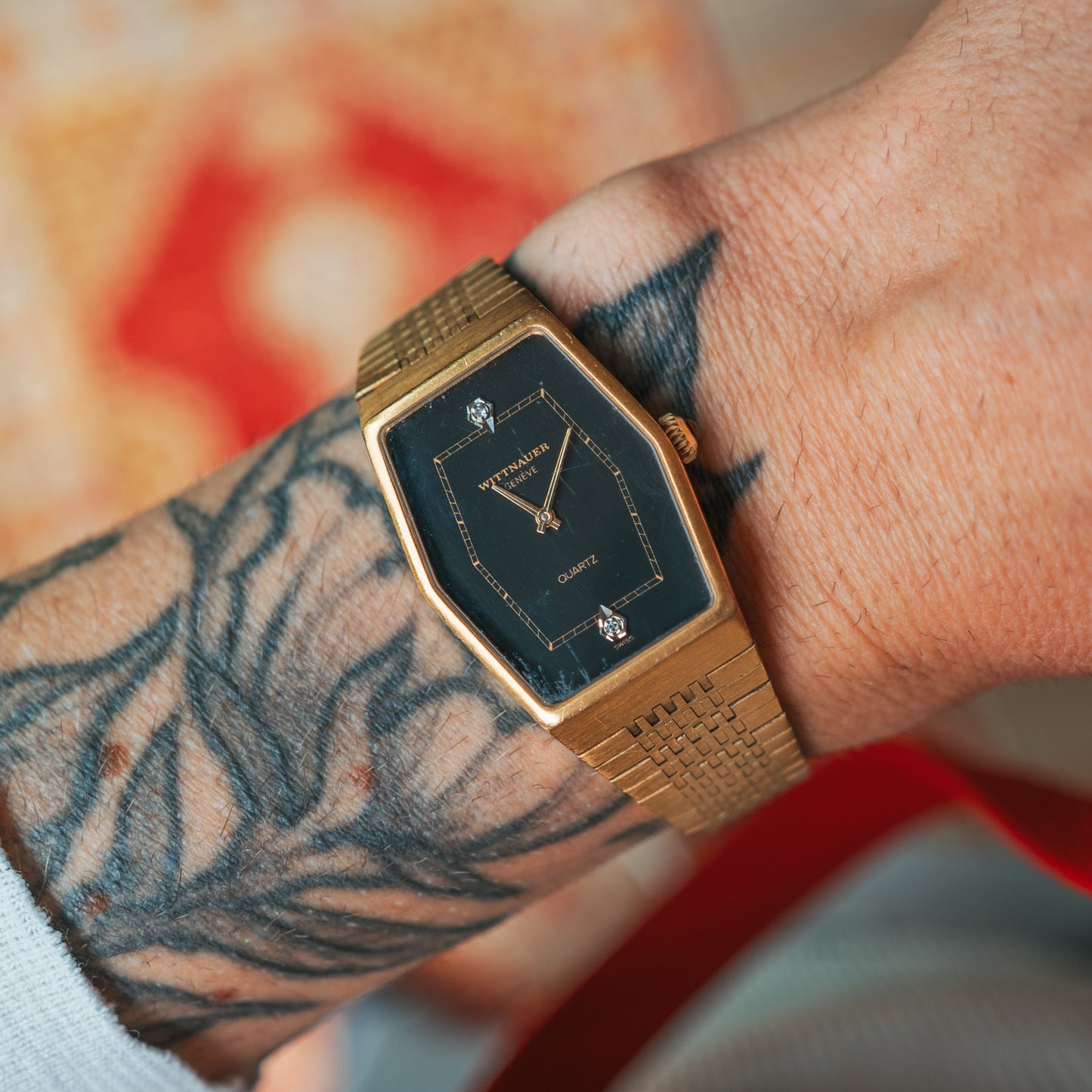 Wittnauer Quartz wrist shot black dial gold case