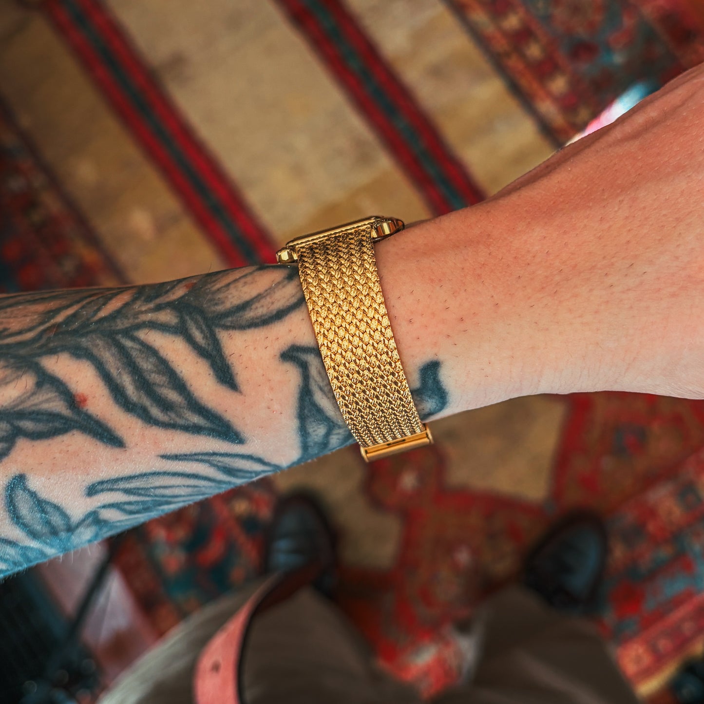 CYMA Quartz Tank gold mesh bracelet side profile