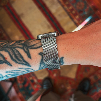 Juvenia Swiss Mechanical silver mesh bracelet side profile