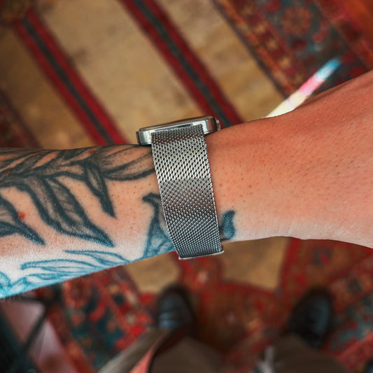Juvenia Swiss Mechanical silver mesh bracelet side profile